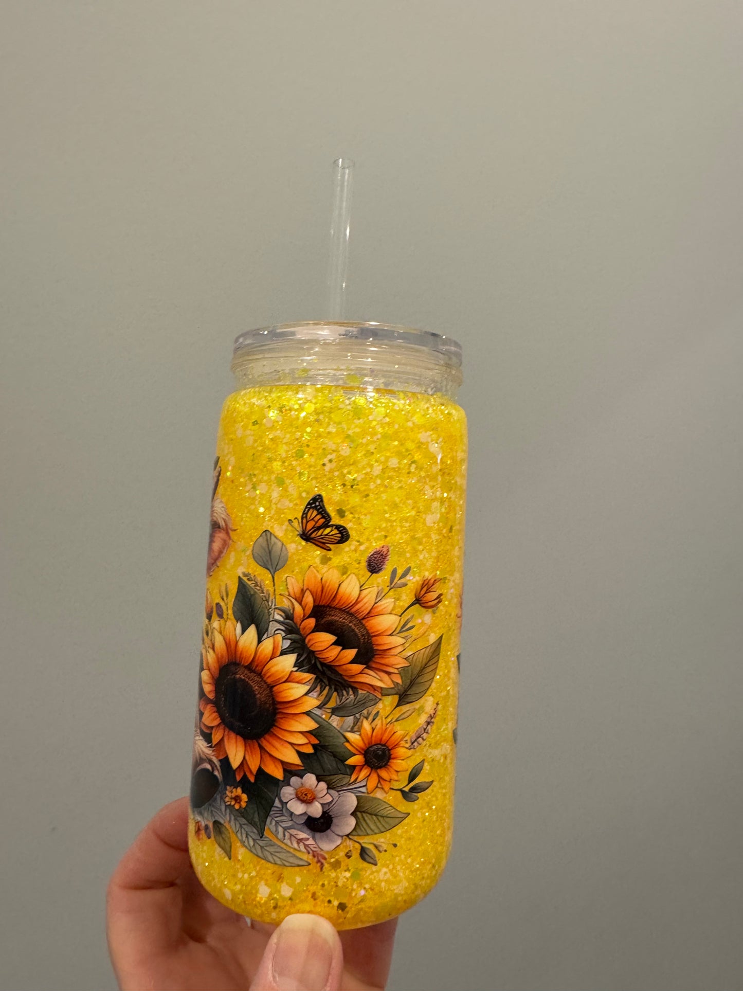 Yellow highland cow 16oz acrylic can snowglobe