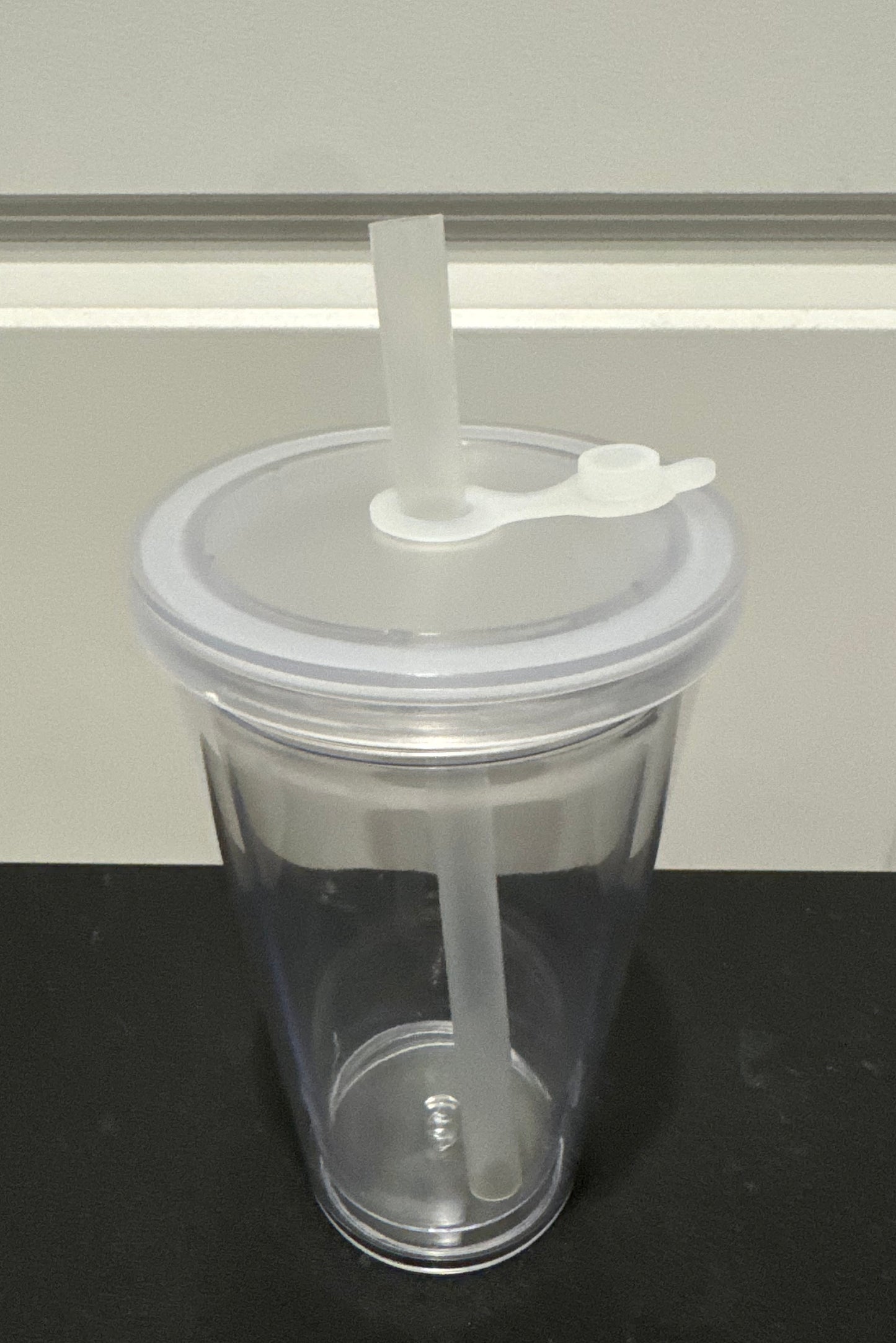 16oz acrylic snowglobe new lid style (wider straw)