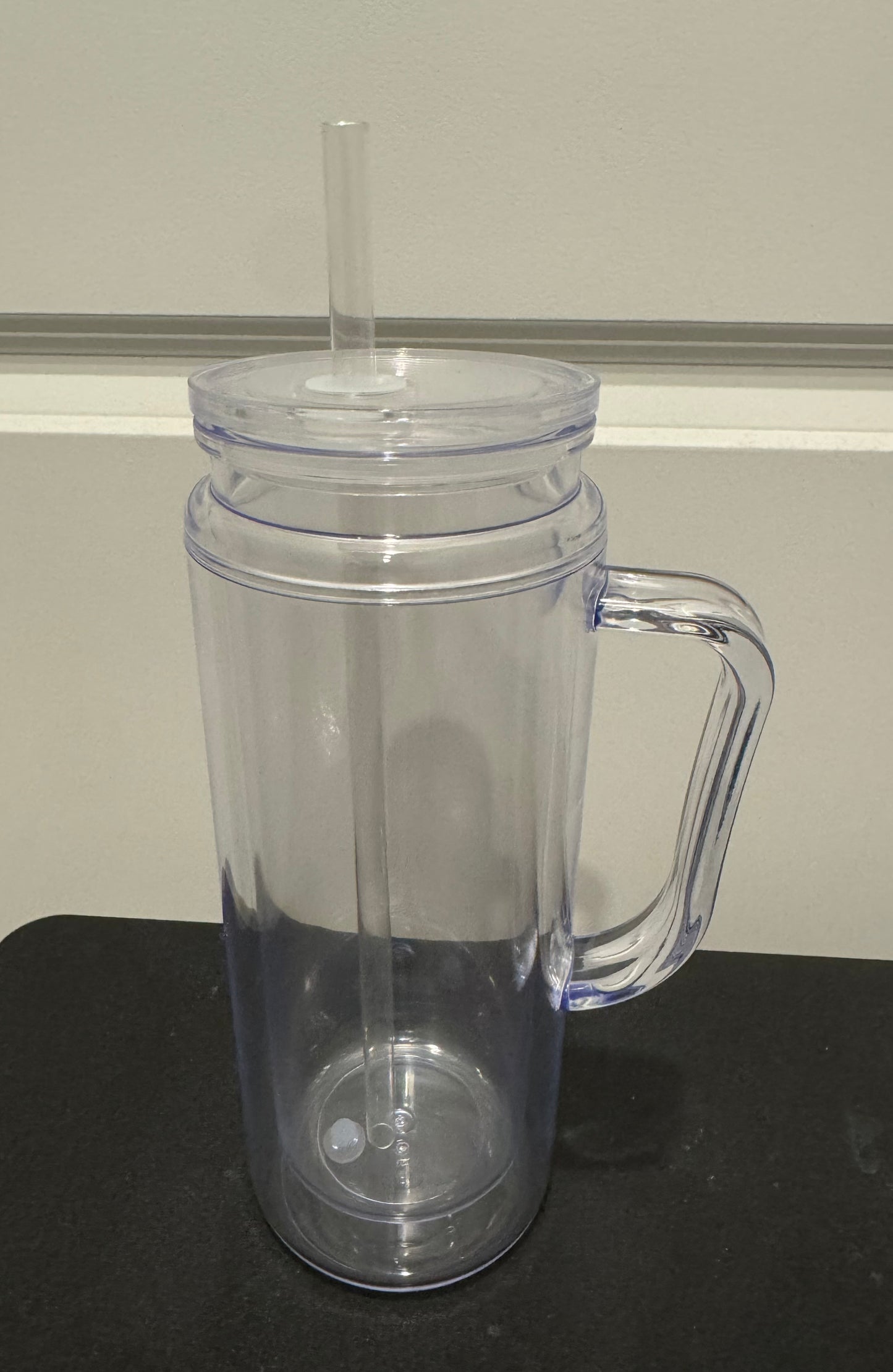 20oz acrylic can snowglobe with handle