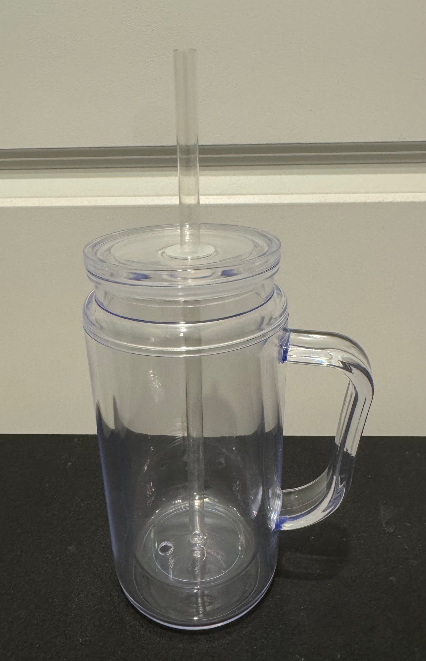 16oz acrylic can snowglobe with handle