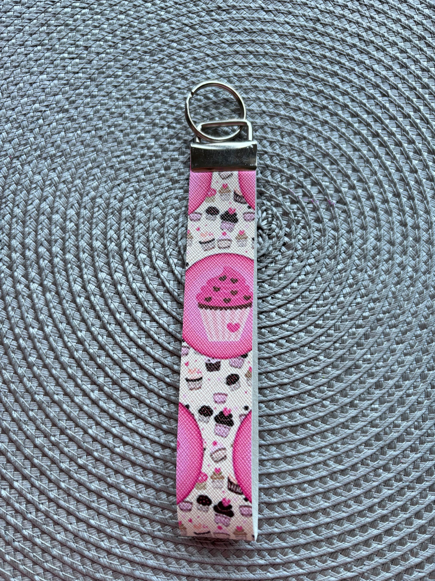 Cupcakes wristlet